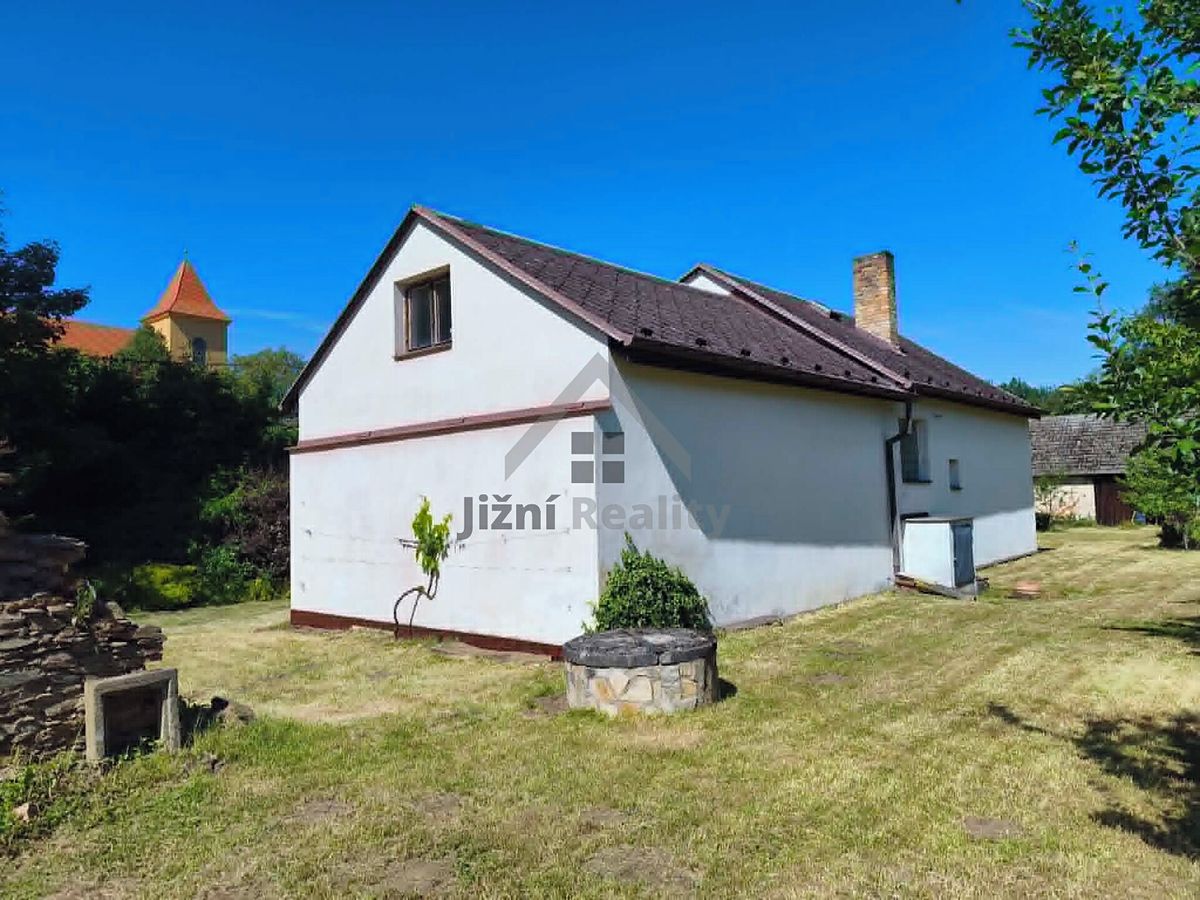 Prodej rodinného domu 160 m², pozemek 1390 m² – fotografie 4
