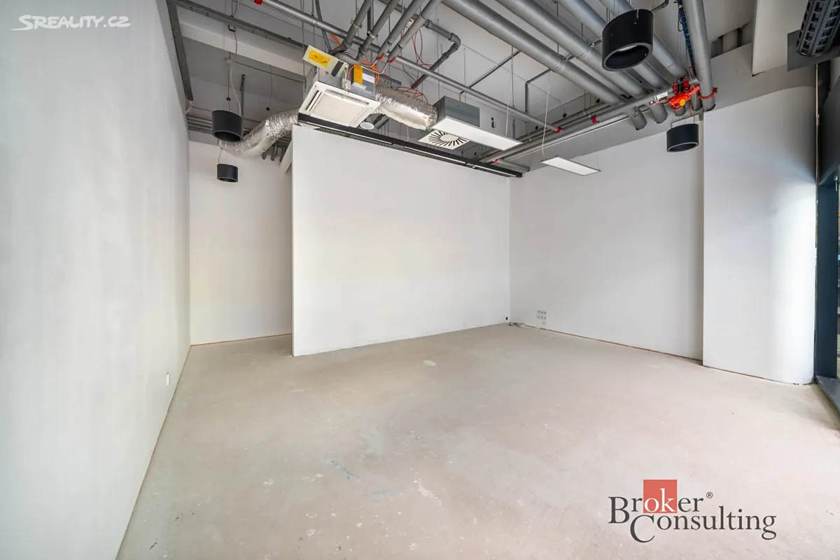 Pronájem obchodního prostoru 36 m² – pohled 3