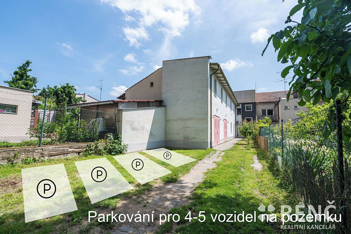 Prodej rodinného domu 265 m², pozemek 334 m² – fotografie 3