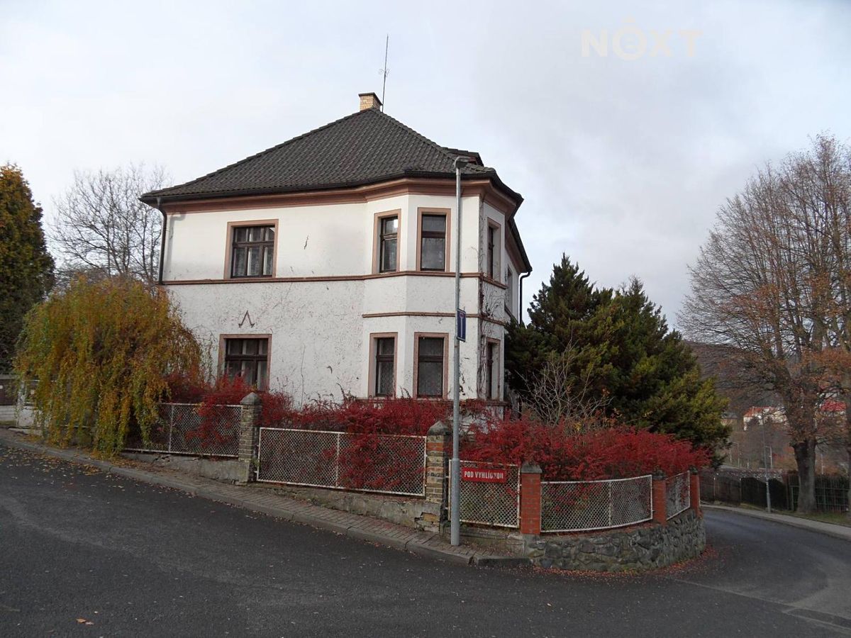 Prodej rodinného domu 174 m², pozemek 662 m² – fotografie 2