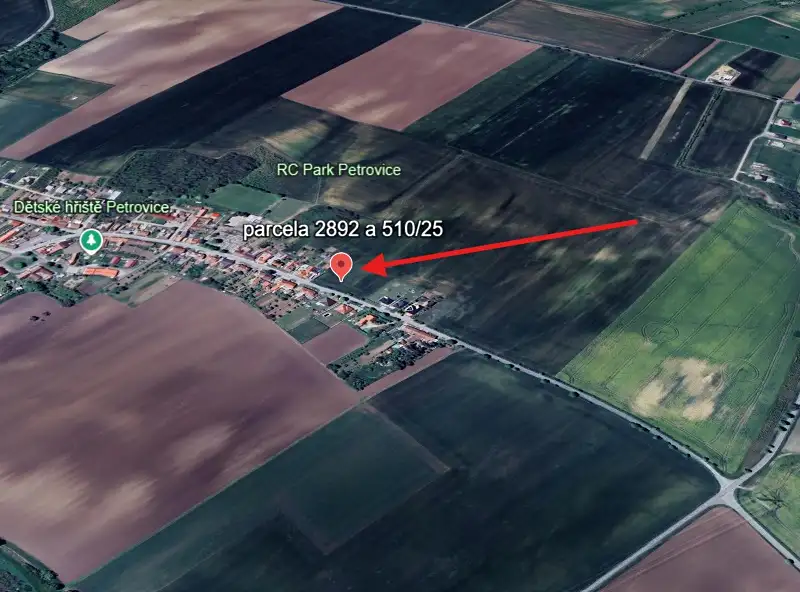 Prodej stavebního pozemku 1235 m², Petrovice – náhled fotky 1