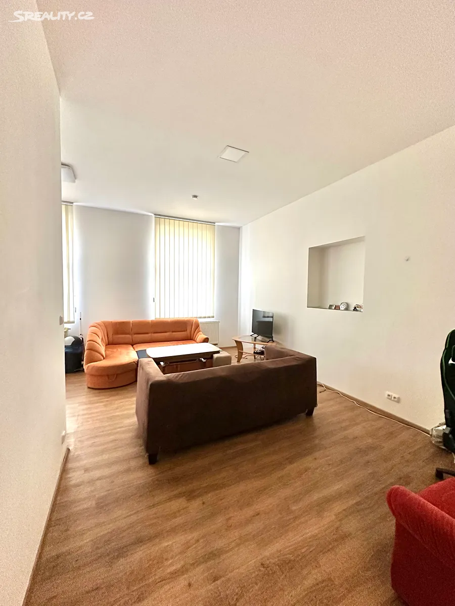 Pronájem bytu 3+kk 80 m² – pohled 4