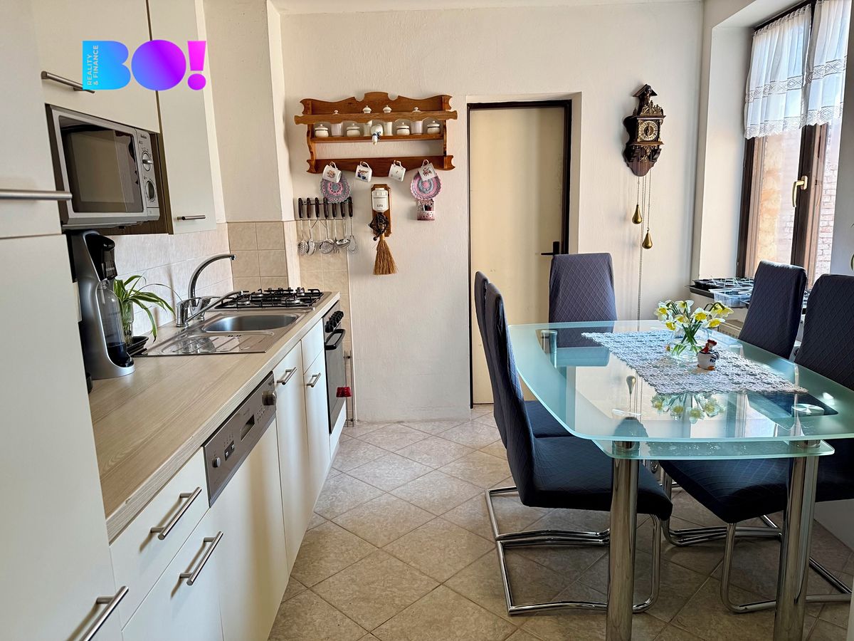 Prodej rodinného domu 140 m², pozemek 437 m² – fotografie 2