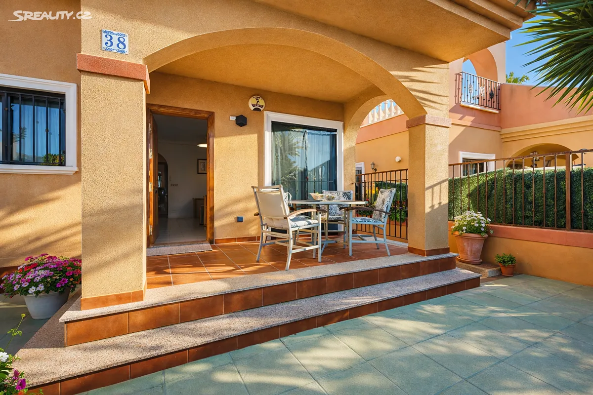 Prodej vily 79 m², pozemek 90 m² - Widok 3