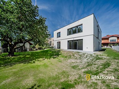Prodej rodinného domu 278 m², pozemek 623 m²