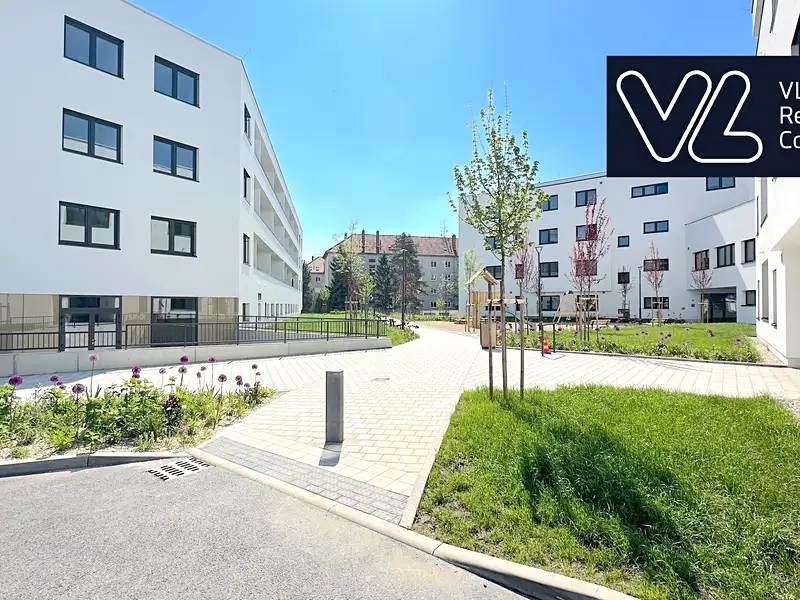 Prodej obchodního prostoru 131 m², Šlapanice – náhled fotky 1