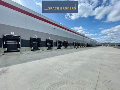Pronájem skladového prostoru 6418 m²
