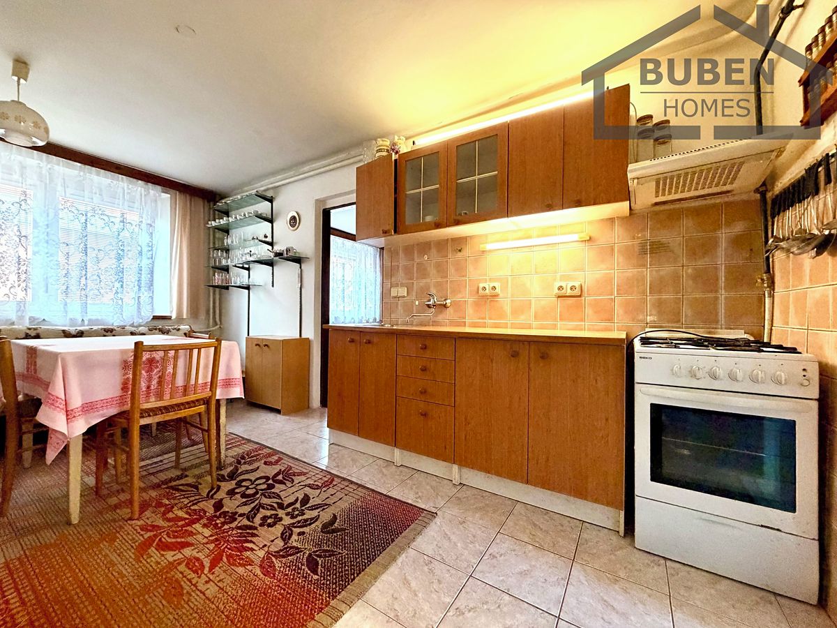 Prodej rodinného domu 200 m², pozemek 238 m² – fotografie 3