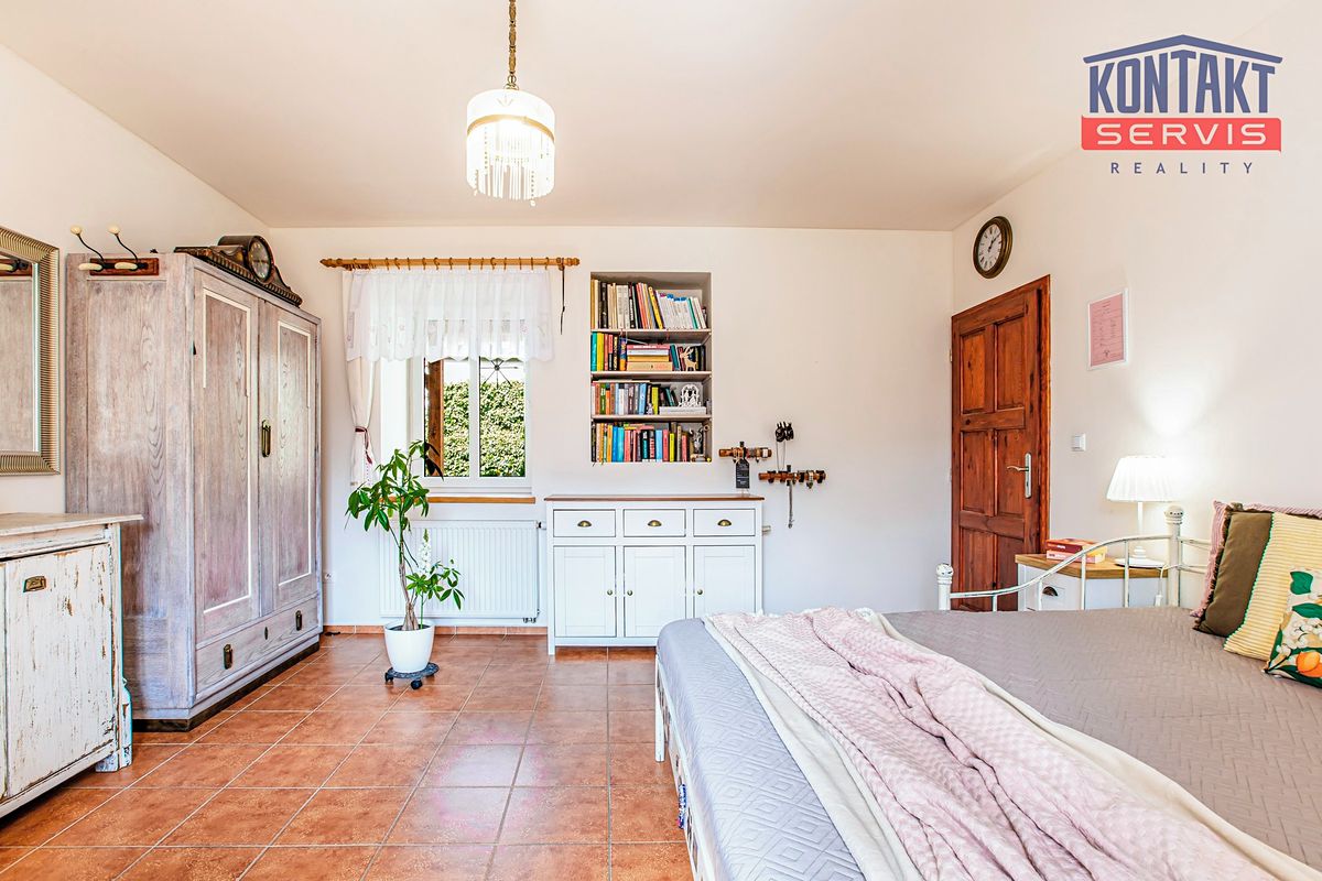 Prodej rodinného domu 160 m², pozemek 1633 m² – fotografie 3