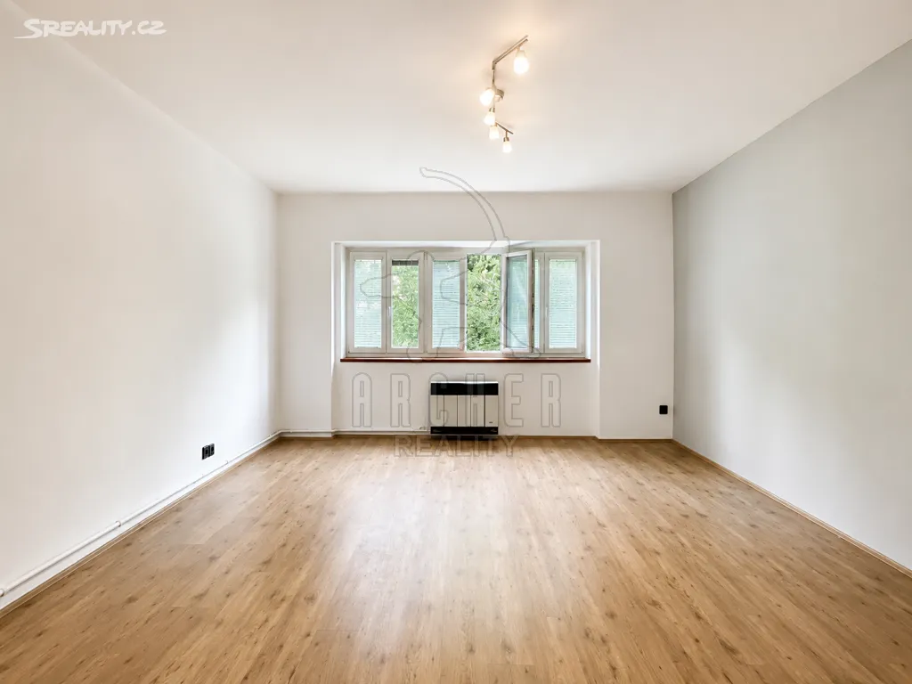 Prodej bytu 2+kk 56 m², U družstva Život