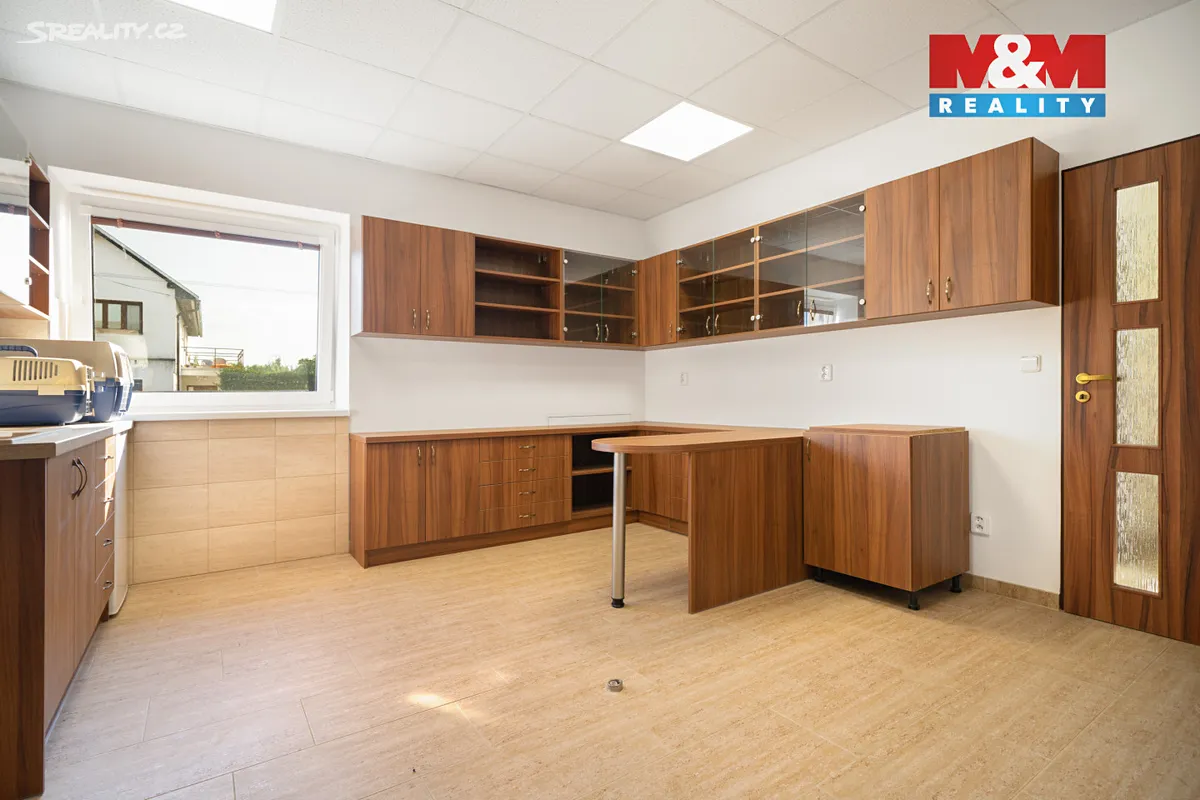 Prodej obchodního prostoru 202 m² – pohled 2
