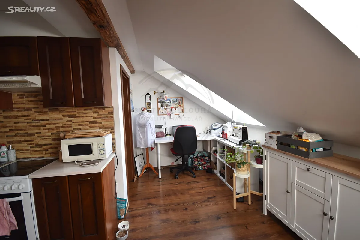 Pronájem bytu 2+kk 72 m² – pohled 5
