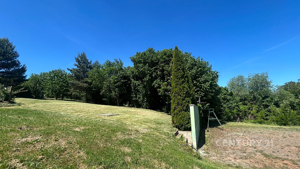 Prodej stavebního pozemku 880 m² – fotografie 3