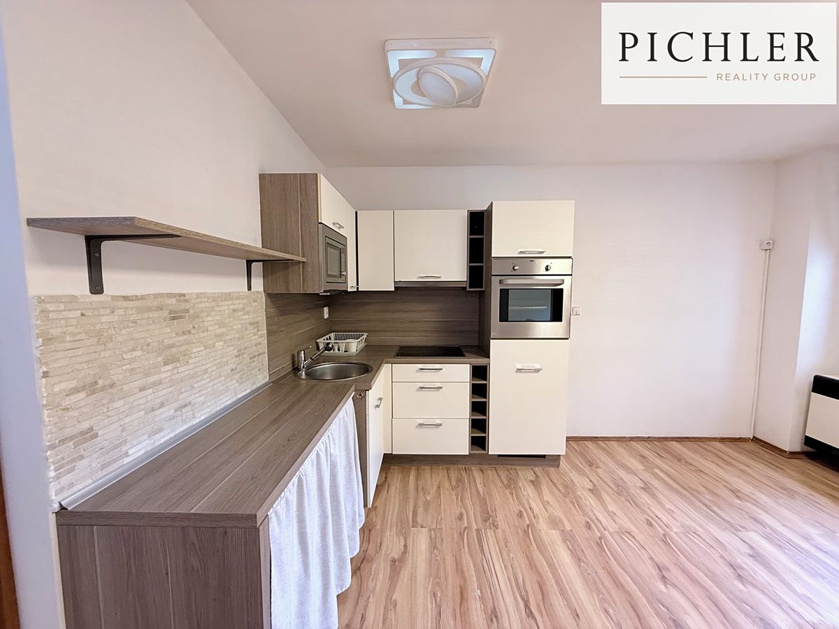 Pronájem bytu 1+kk 37 m²