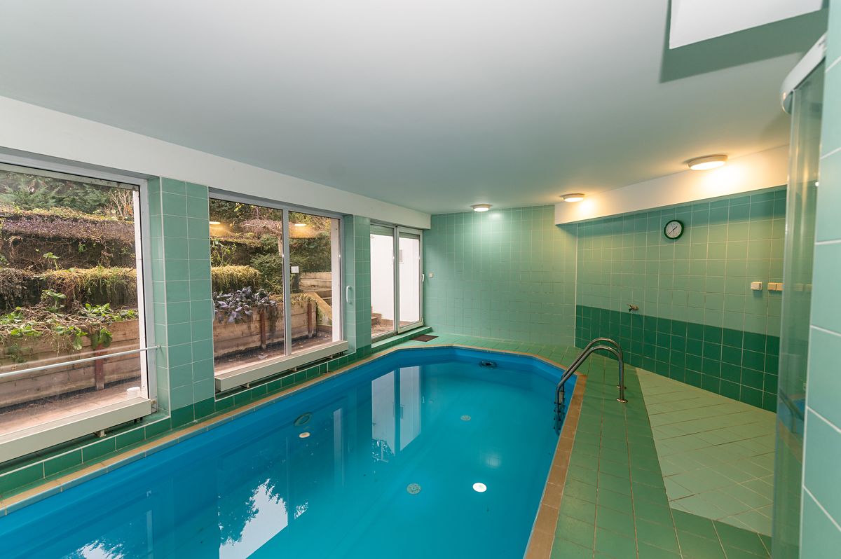 Prodej vily 740 m², pozemek 1350 m² – fotografie 3