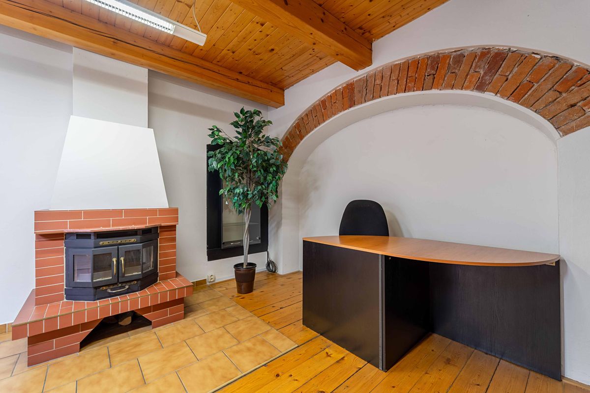 Prodej obchodního prostoru 280 m² – fotografie 3