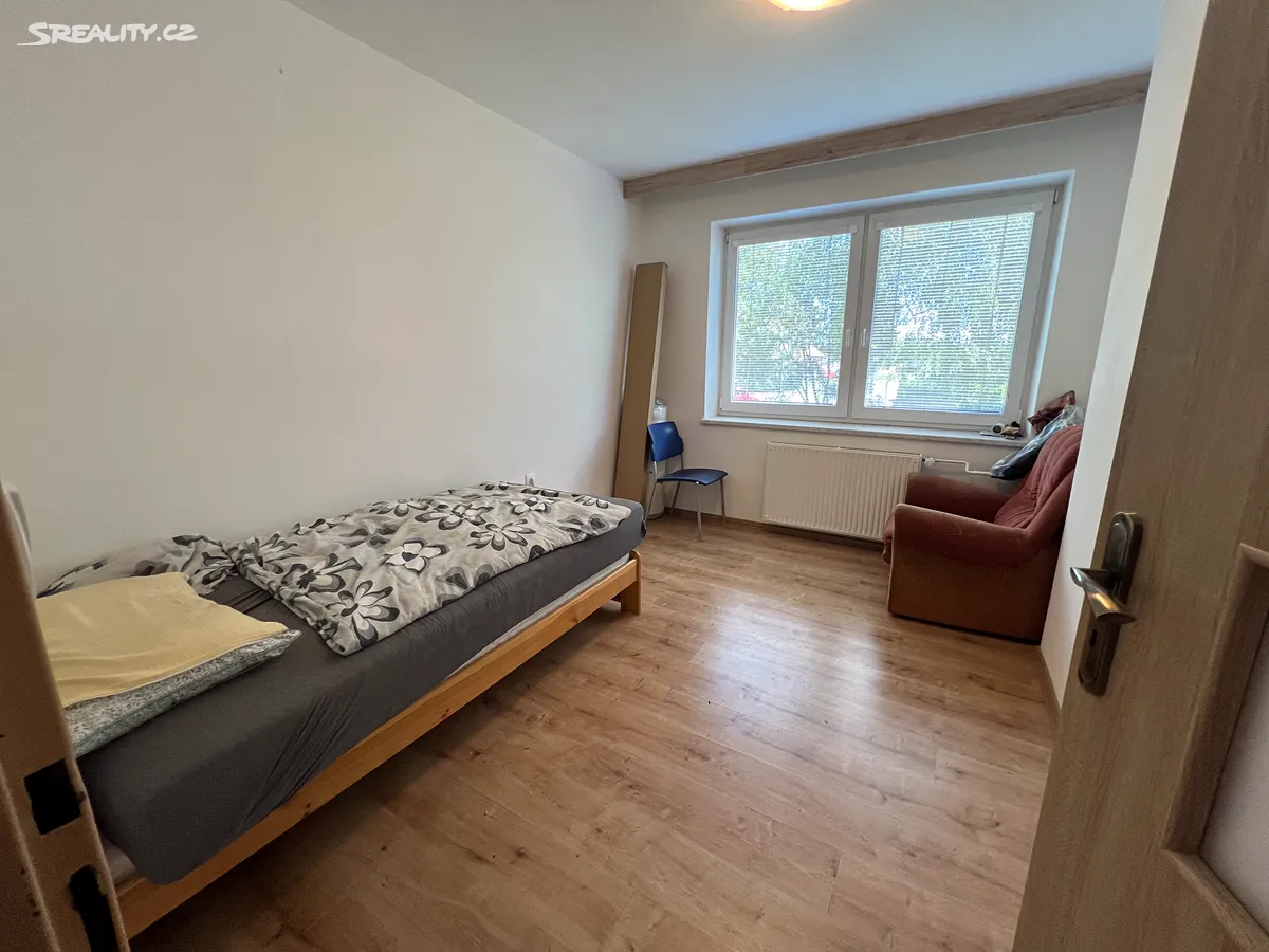 Pronájem bytu 3+1 85 m² – pohled 5