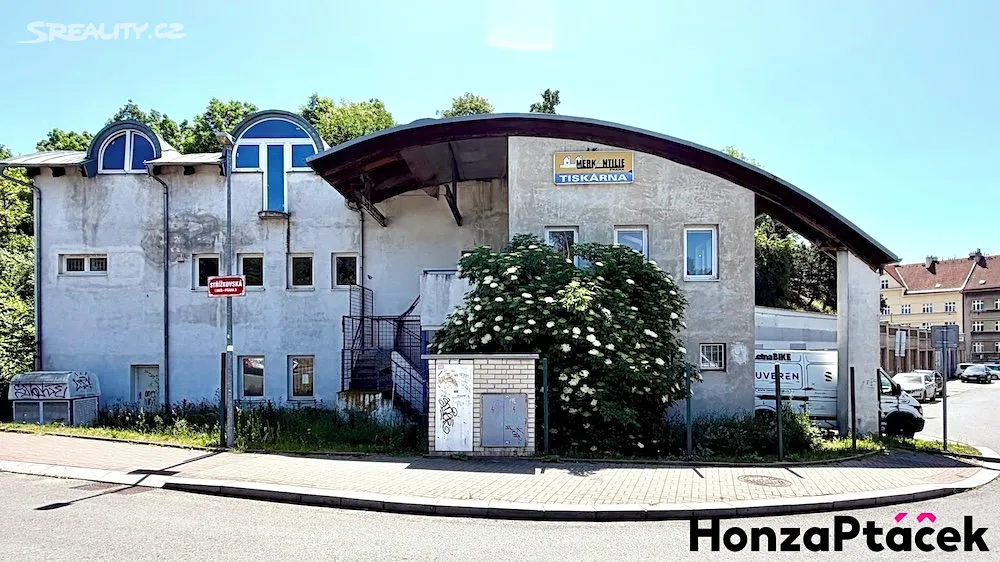 Prodej kanceláře 511 m², Praha