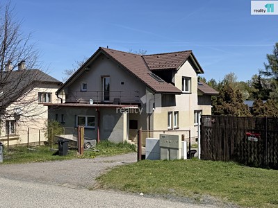 Prodej  rodinného domu 295 m², pozemek 831 m²