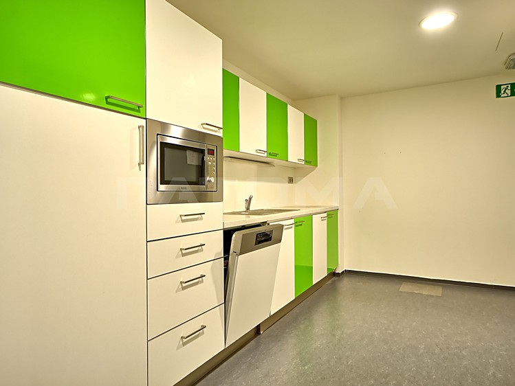 Комерційне приміщення в оренду, 653 м² (11 з 13)