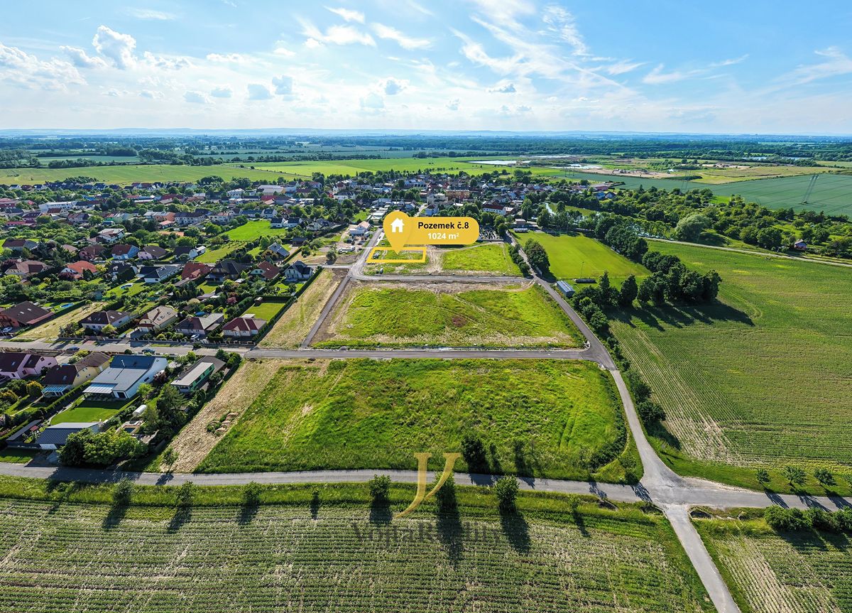 Prodej stavebního pozemku 1024 m²