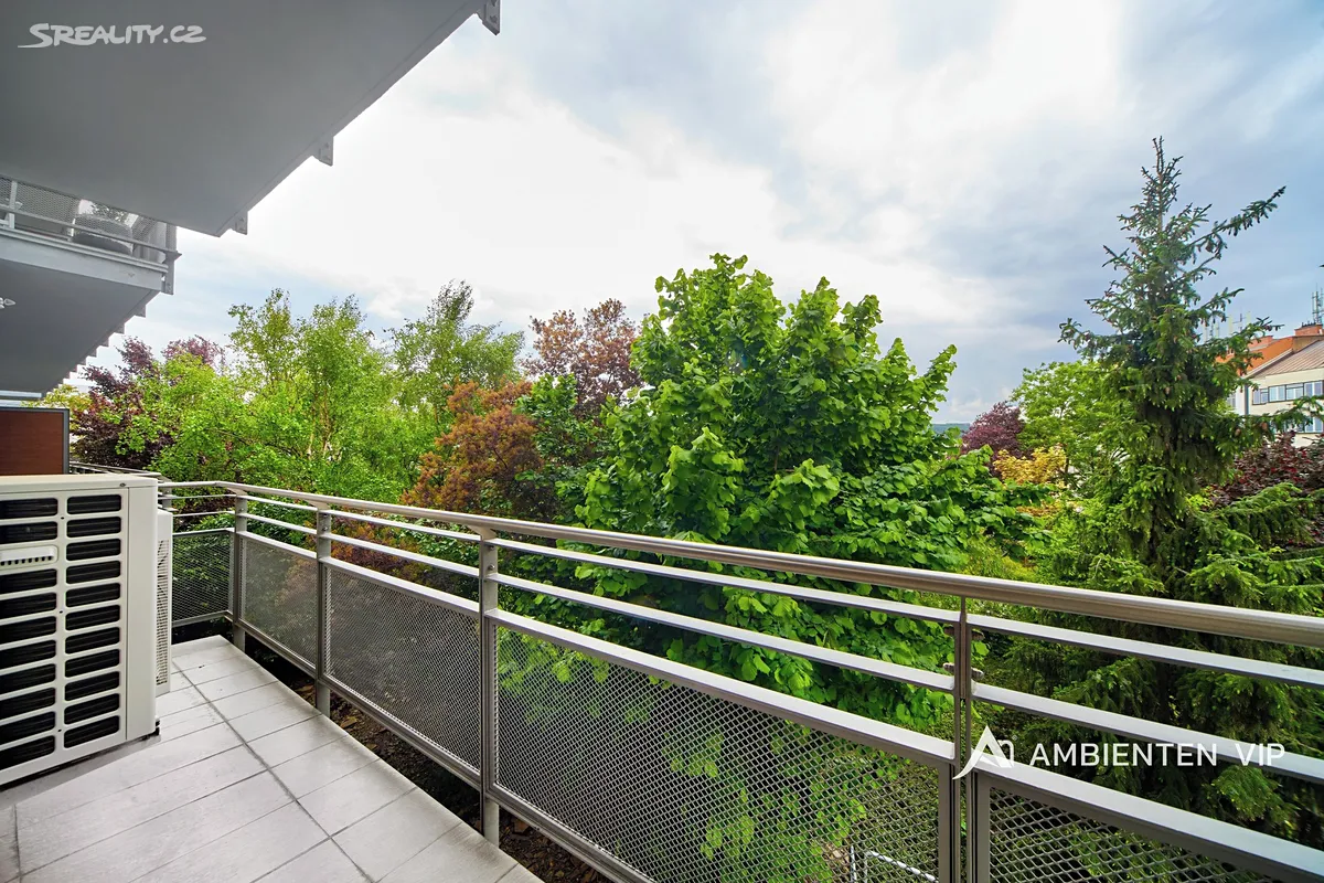 Pronájem bytu 3+kk 93 m² – pohled 2