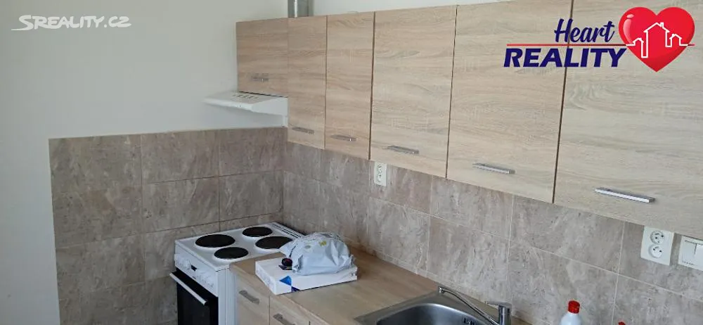 Pronájem bytu 2+1 66 m², Mírové náměstí
