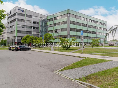 Pronájem kanceláře 1 138 m²