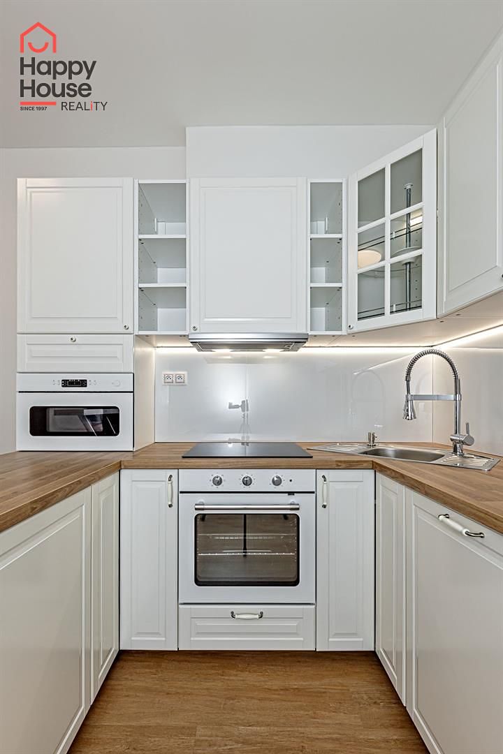 Pronájem bytu 1+1 67 m²