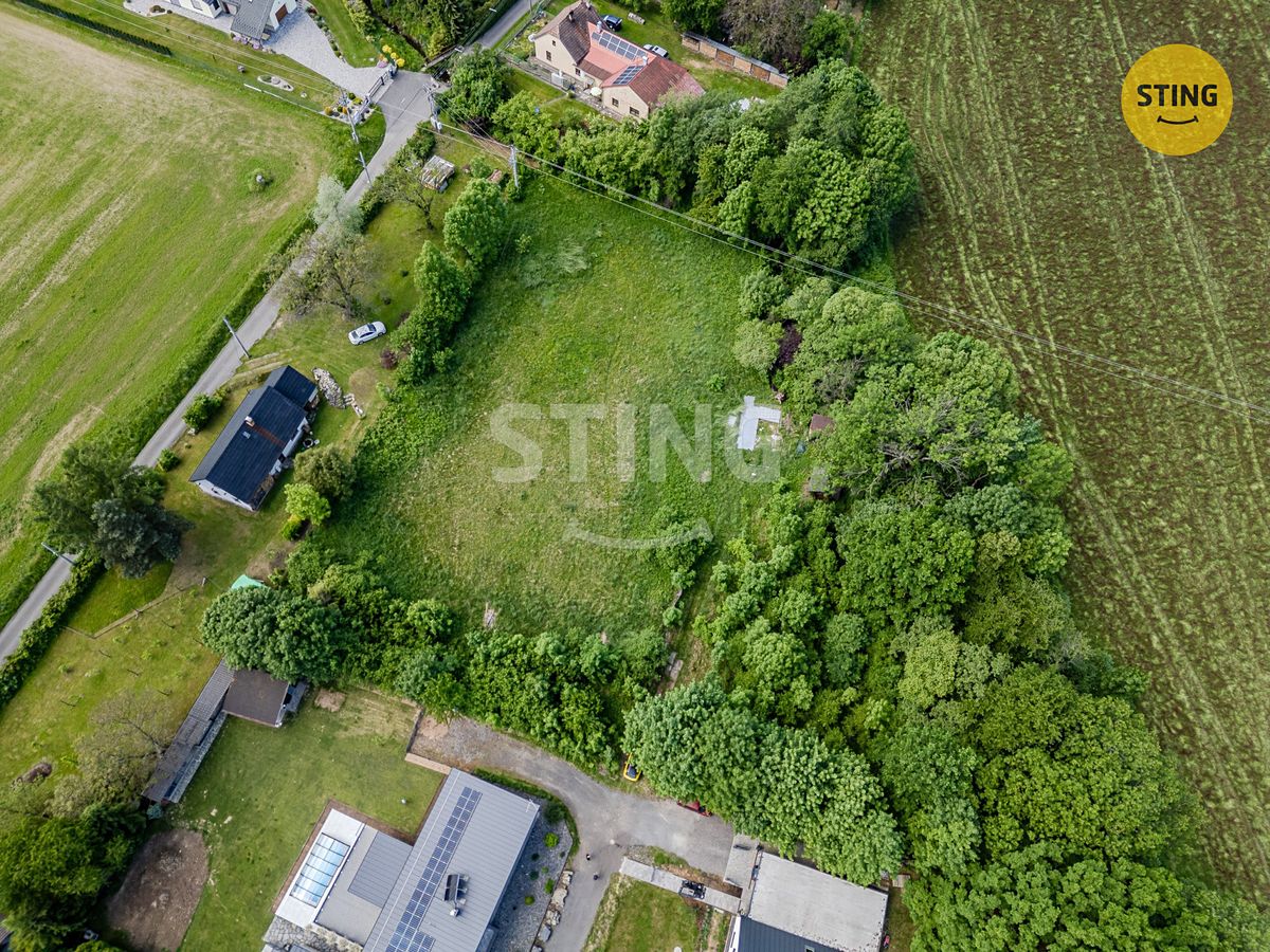 Prodej stavebního pozemku 1896 m² – fotografie 2