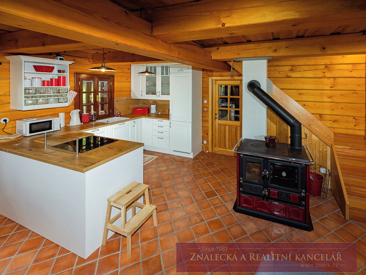 Prodej rodinného domu 88 m², pozemek 996 m² – fotografie 2