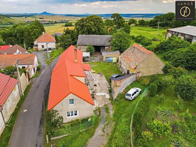 Prodej rodinného domu 640 m², pozemek 2342 m²