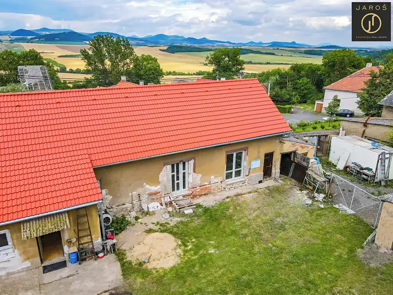 Prodej zemědělské usedlosti 262 m², pozemek 2342 m², Chožov – náhled fotky 1
