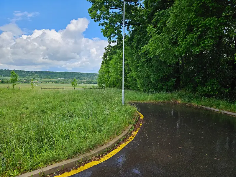 Prodej stavebního pozemku 914 m², Skuhrov – náhled fotky 3