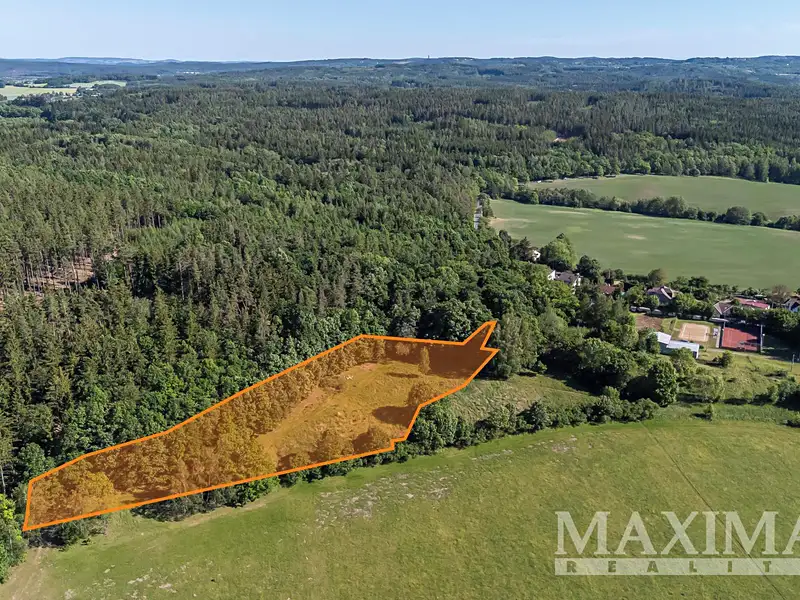 Prodej stavebního pozemku 4612 m², Hluboš – náhled fotky 2