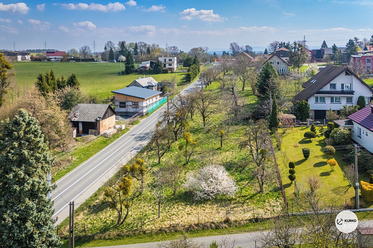 Prodej stavebního pozemku 1930 m² – fotografie 2