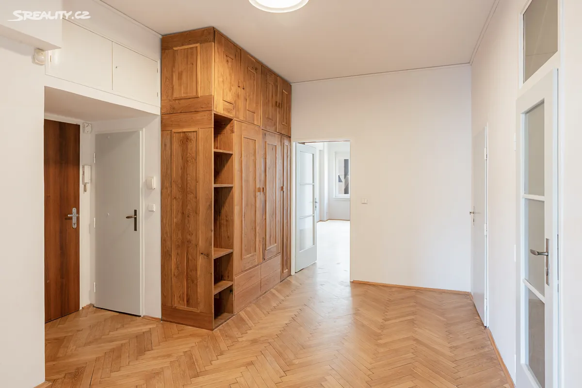 Pronájem bytu 4+kk 111 m² – pohled 5