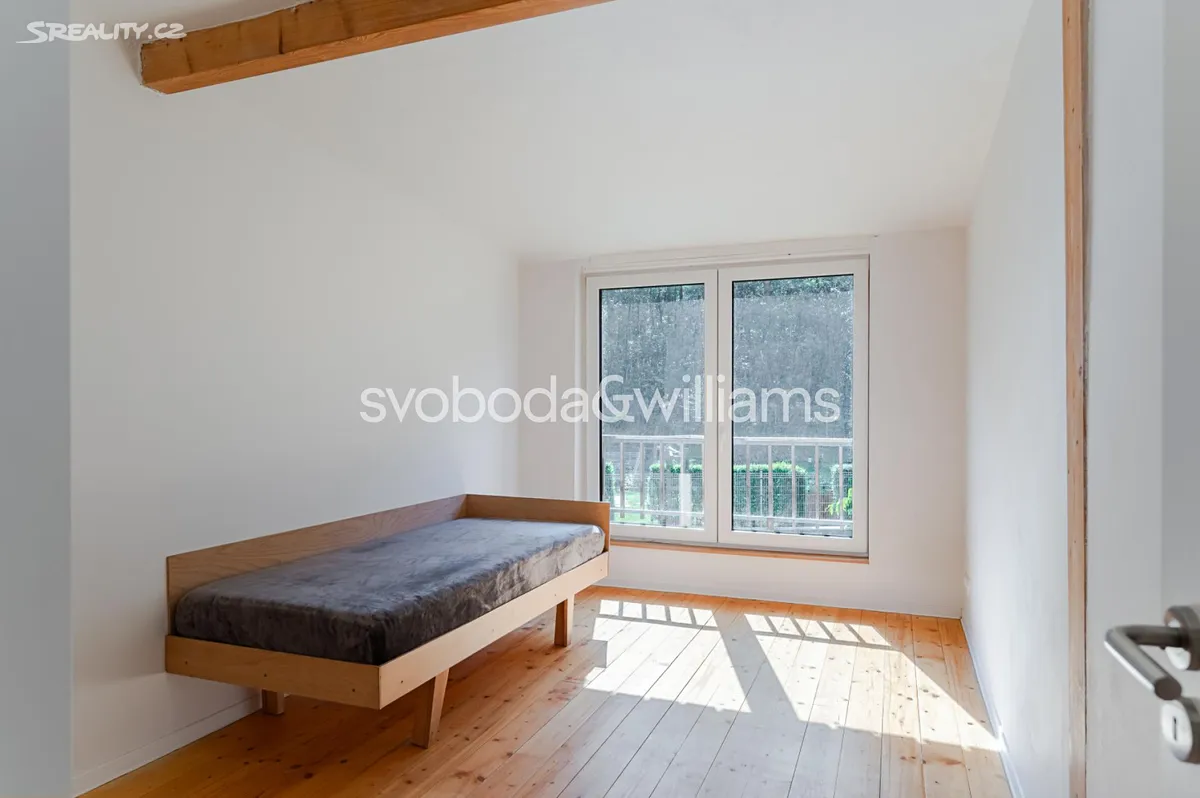 Prodej rodinného domu 174 m², pozemek 673 m² – pohled 4