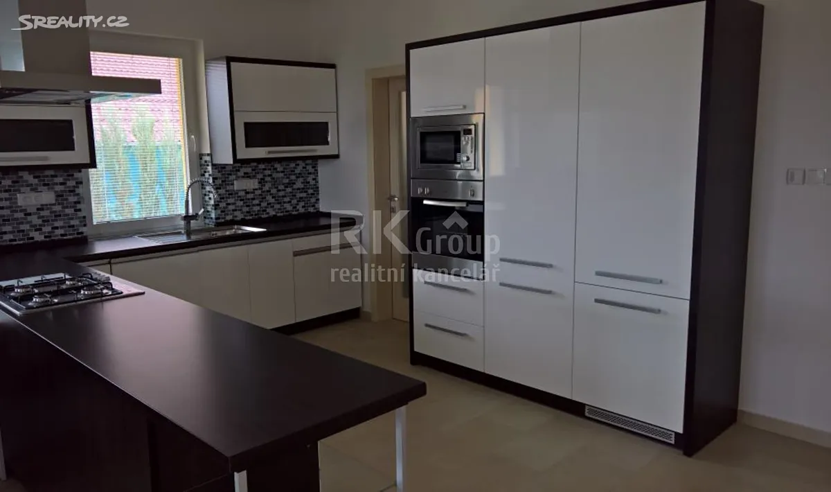 Pronájem rodinného domu 161 m², pozemek 671 m² – pohled 5
