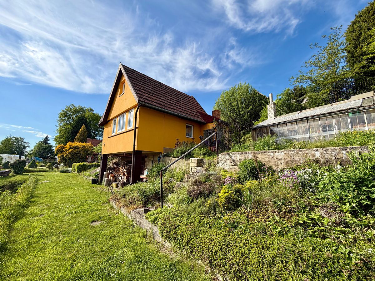 Prodej chaty 55 m², pozemek 33 m²