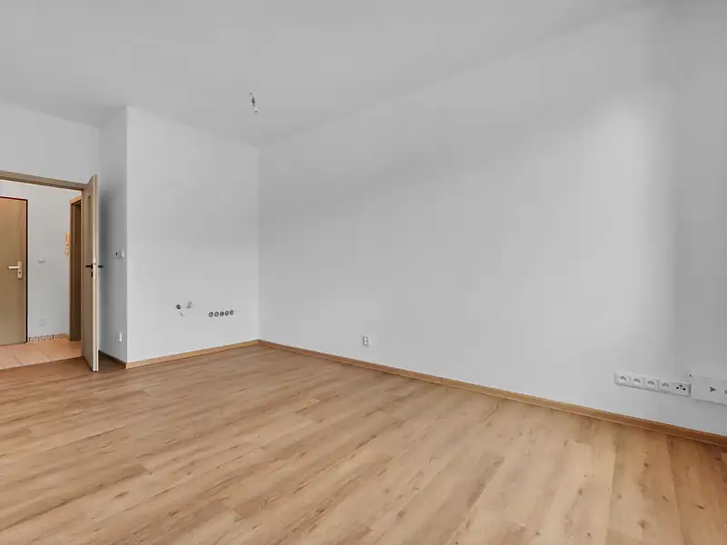 Prodej bytu 1+kk 25 m², Milovice – náhled fotky 3
