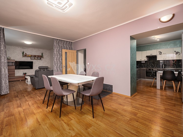 Prodej domu, 220 m² (4 z 14)