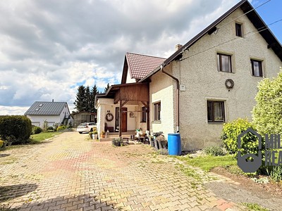 Pronájem  rodinného domu 200 m², pozemek 7 975 m²