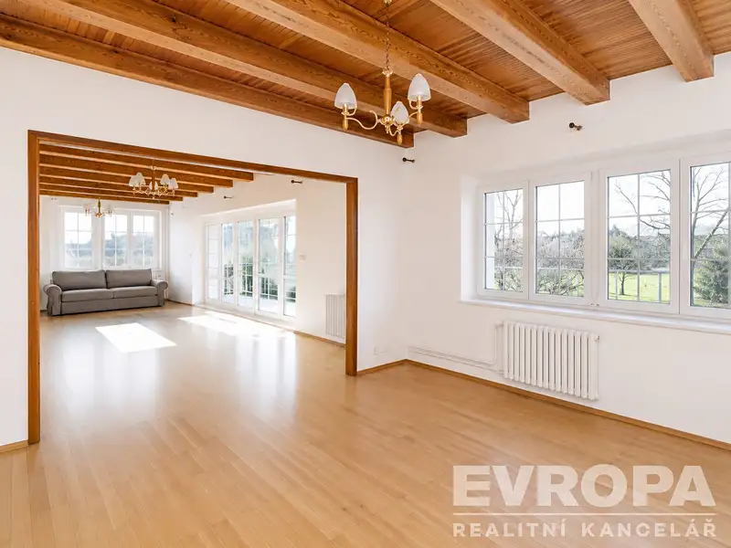 Pronájem vily 350 m², pozemek 534 m², Průhonice – náhled fotky 3