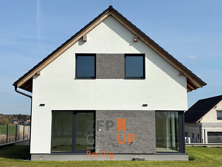 Prodej domu, 228 m² (58 z 100)