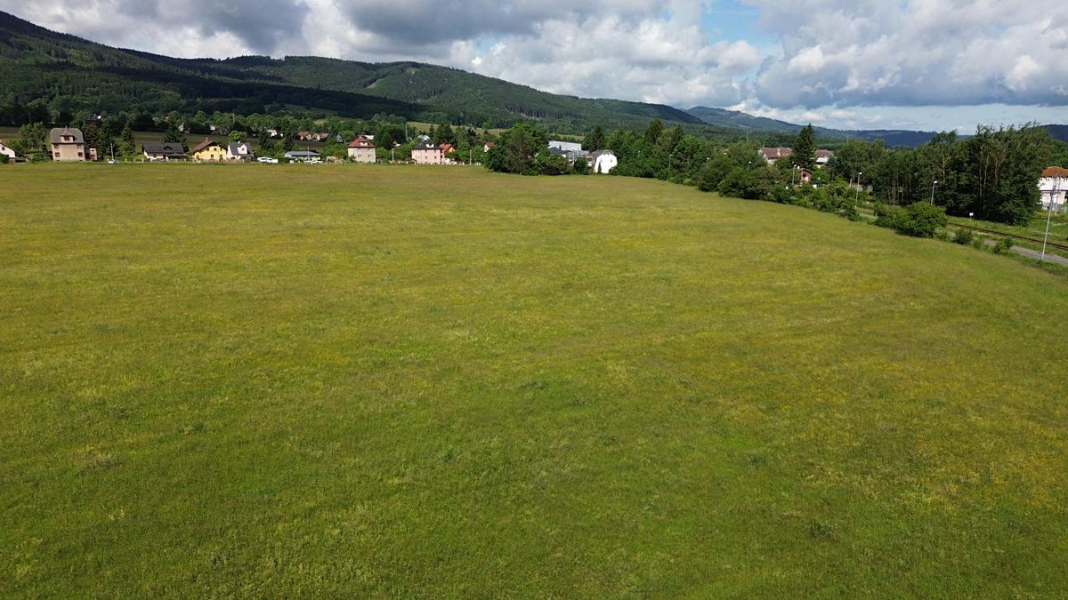 Prodej komerčního pozemku 13397 m² – fotografie 2