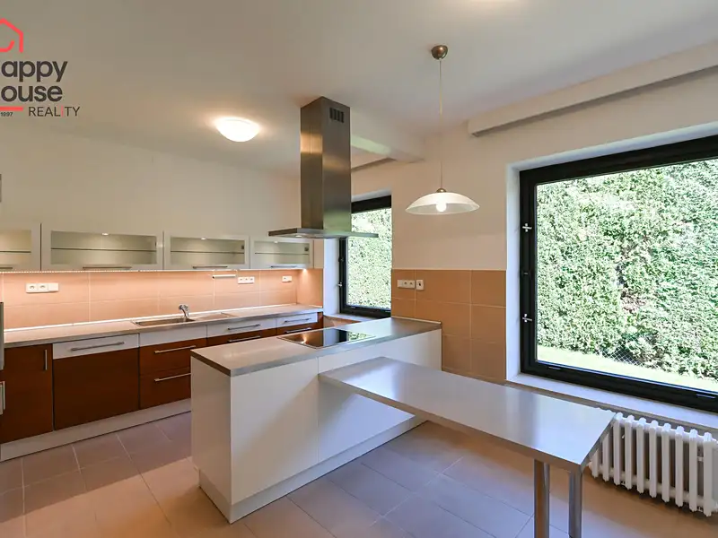 Pronájem kanceláře 365 m², Praha – náhled fotky 2
