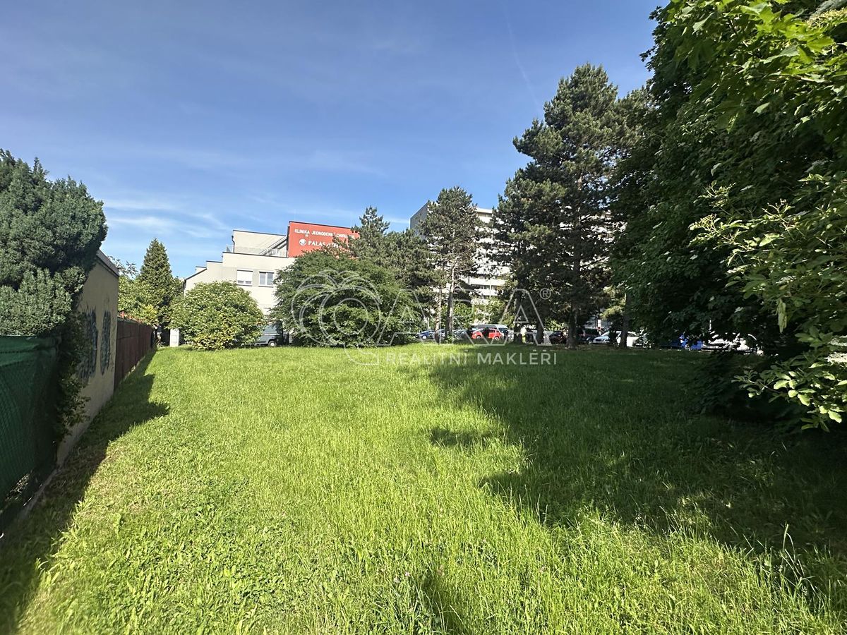 Pronájem komerčního pozemku 1347 m² – fotografie 4