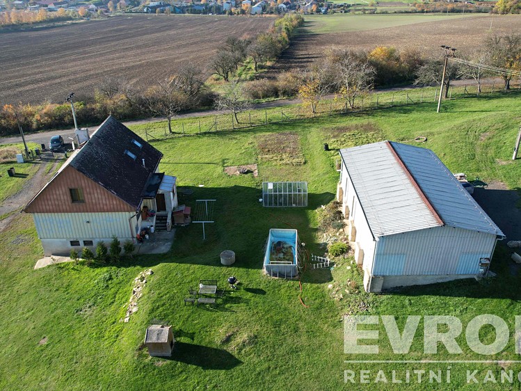 Prodej komerčního prostoru, 1 700 m² (7 z 22)