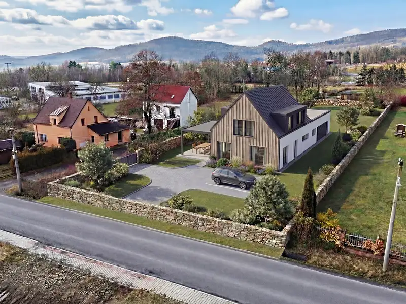 Prodej stavebního pozemku 3359 m², Nový Bor – náhled fotky 2